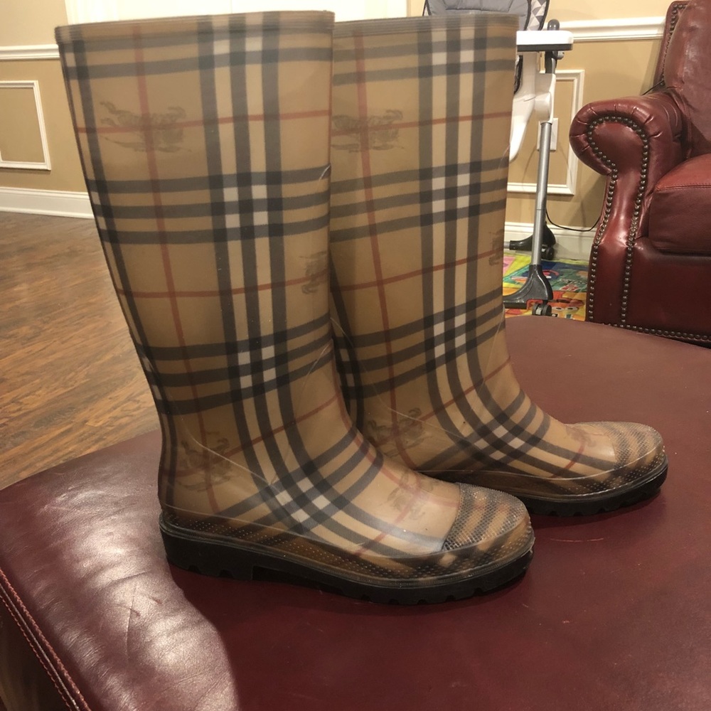 Designer Rain boots - Picture 3 of 5